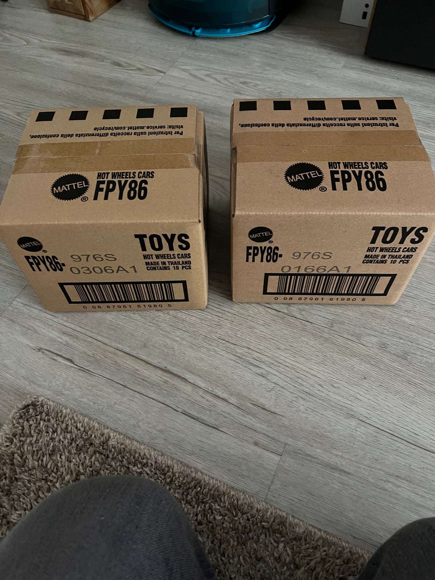 Hot Wheels Modern Clasics Box